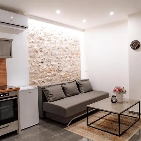 Papac Landsted Stolac